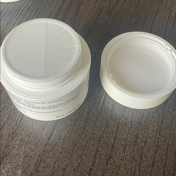 Rodan + Fields REDEFINE Triple Defense Cream Treatment Step 3AM New! Exp 12/2026 - Picture 3 of 4